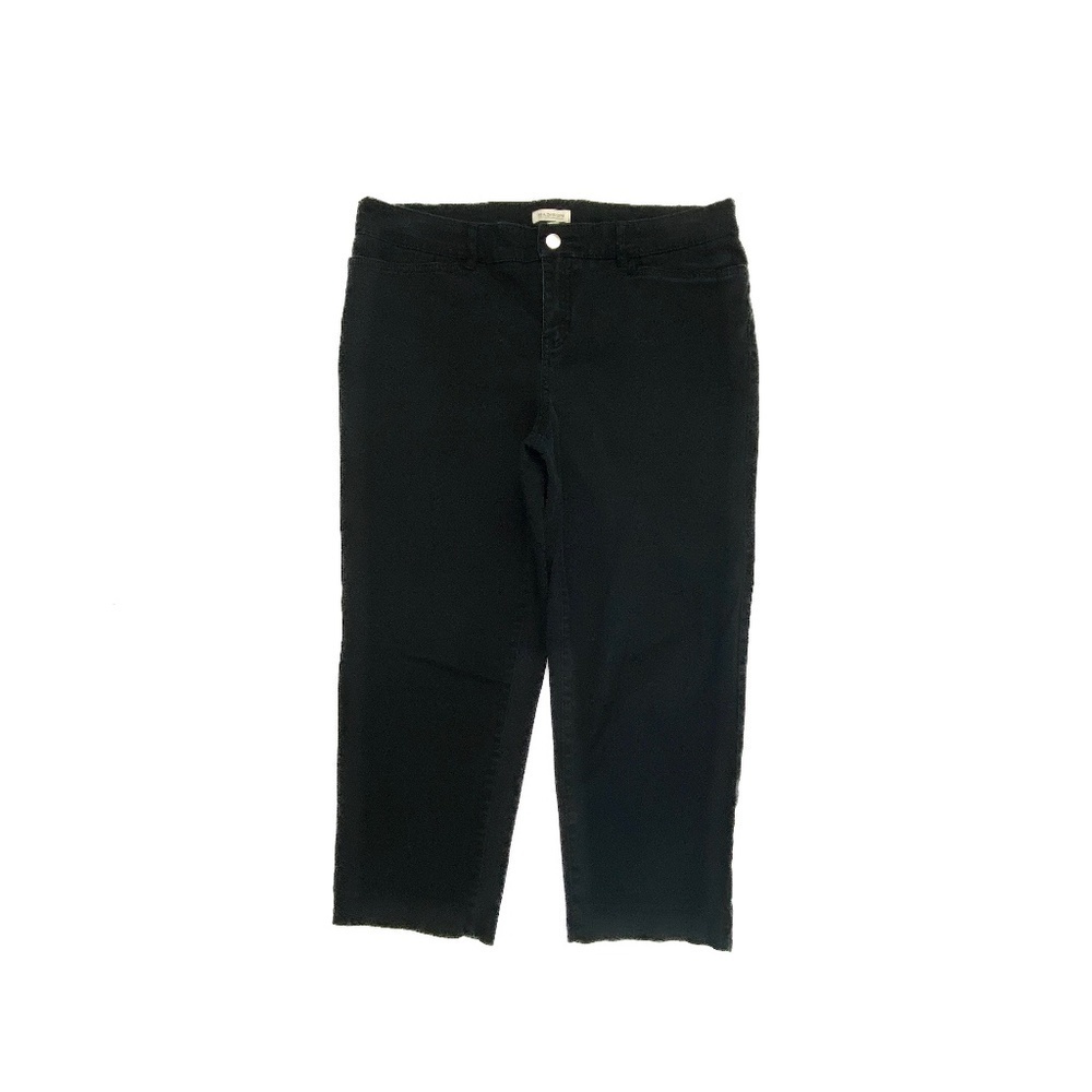 Madison‎ Crop Women's size 10 Black Chino Pants